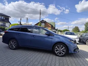 Toyota Auris II (2012-) Hybrid 135 Prestige 2016