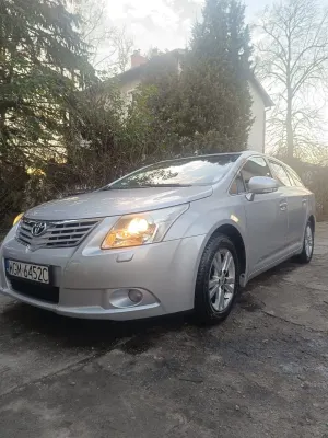 Toyota Avensis III (2009-) 2.0 D-4D Luna 2009