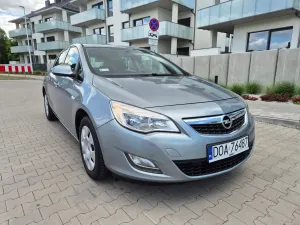 Opel Astra J (2009-2019) 1.6 Enjoy 2010