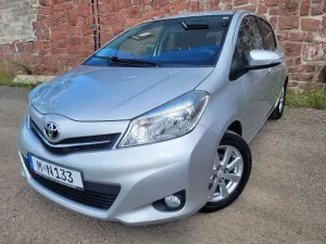Toyota Yaris III (2011-2019) 1.0 VVT-i Cool 2012