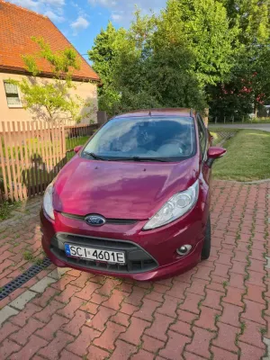 Ford Fiesta Mk7 (2008-) 1.6 TDCi DPF Platinium X 2010