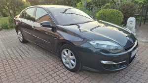 Renault Laguna III (2007-) 2.0 Bose Edition 2012