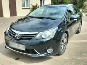 Toyota Avensis III (2009-) 2013