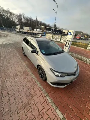 Toyota Auris II (2012-) Hybrid 135 Comfort 2018