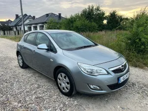 Opel Astra J (2009-2019) 1.4 Turbo Edition 2010