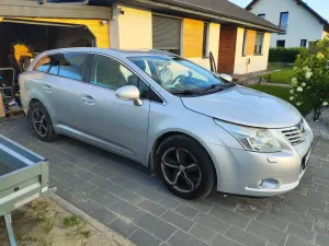 Toyota Avensis III (2009-) 2.0 D-4D Sol 2009