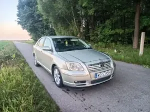 Toyota Avensis II (2003-2009) 2.0 D-4D Luna 2005