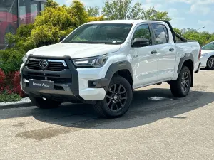 Toyota Hilux 2.8 D-4D mHEV Double Cab Invincible 4x4 2024