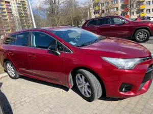 Toyota Avensis III (2009-) 2.0 D-4D Selection 2017