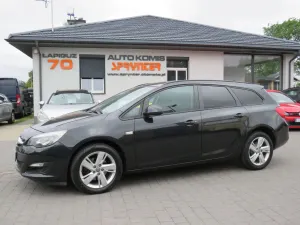 Opel Astra J (2009-2019) 1.7 CDTI DPF ecoFLEX TourerStart/Stop 105g Sport 2013