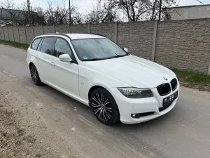 BMW 3 Series E90/E91/E92/E93 (2005-2012) 318i Edition Lifestyle 2010