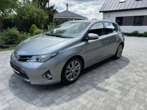 Toyota Auris II (2012-) 1.8 HSD Luna 2015