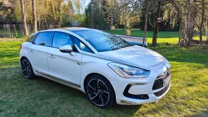 Citroën DS5 2.0 HDi Hybrid4 Pure Pearl MCP 2013