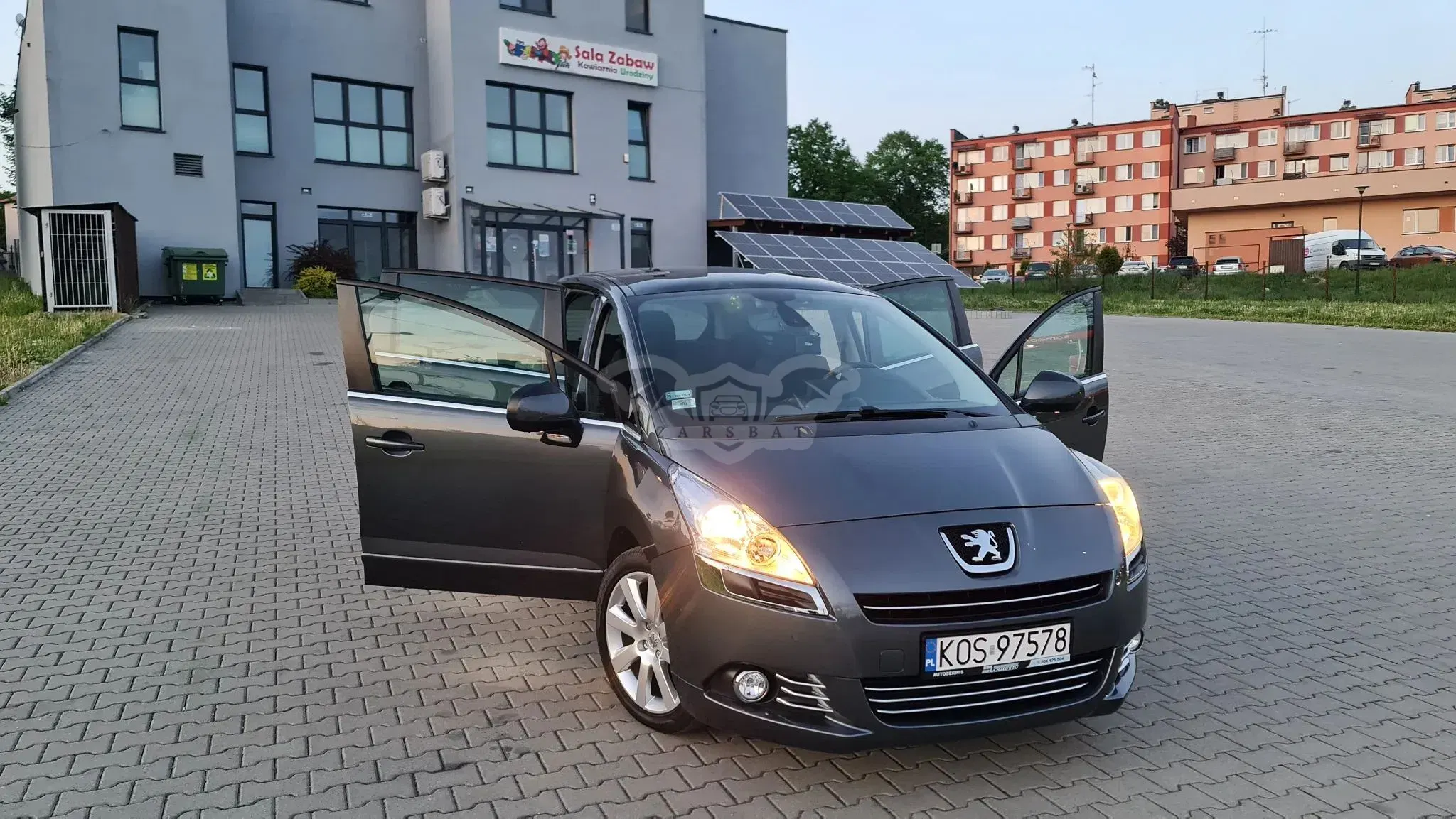 Peugeot 5008 I (2009-2017) 1.6 THP Premium + 2010