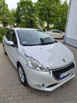 Peugeot 208 I (2012-2019) 1.2 VTi Style 2015