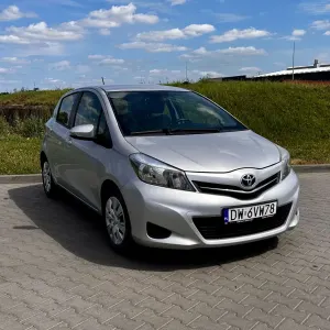 Toyota Yaris III (2011-2019) 1.33 Premium 2013