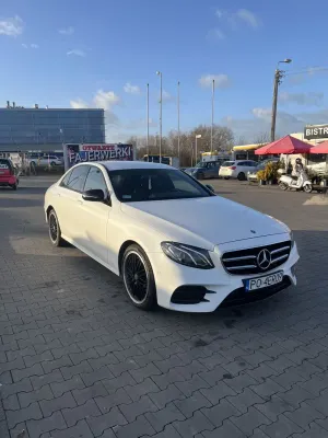 Mercedes-Benz E W213 (2016-2023) 220 d 4-Matic 9G-TRONIC 2017