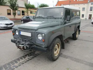 Land Rover Defender 2.4 TD4 E 2010