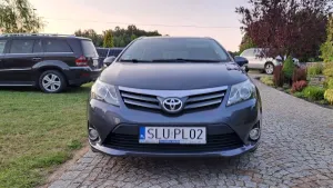 Toyota Avensis III (2009-) 1.8 Premium 2012