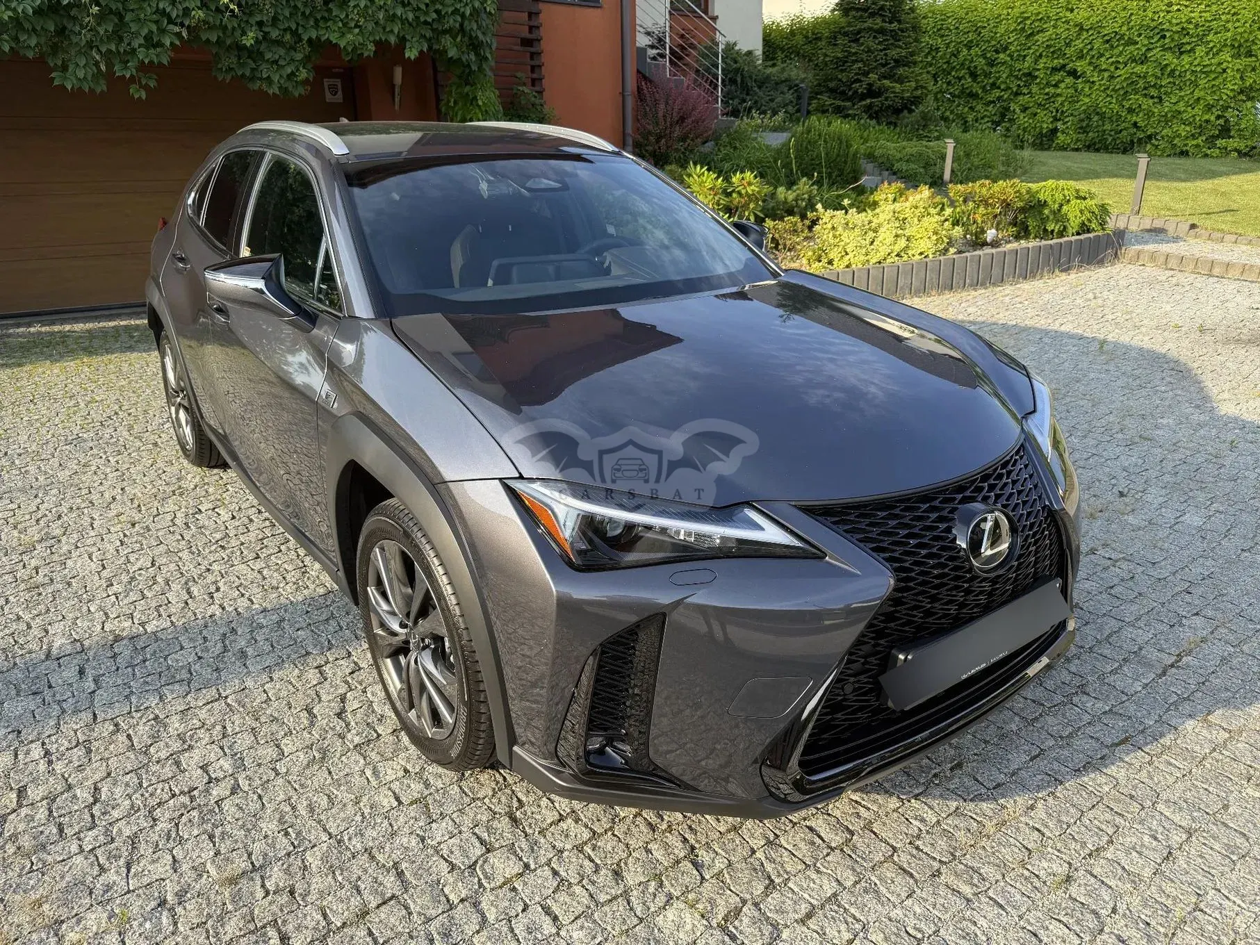 Lexus UX 2025