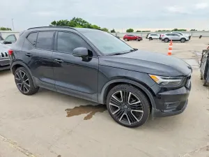 Volvo XC40 T5 AWD R-Design 2022