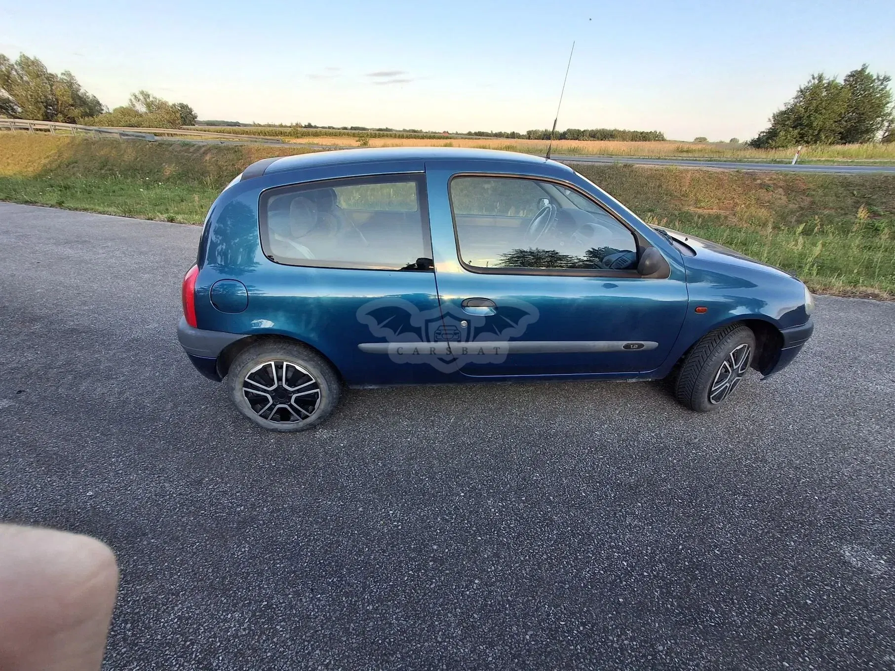Renault Clio II (1998-2012) 1.2i RN 2000