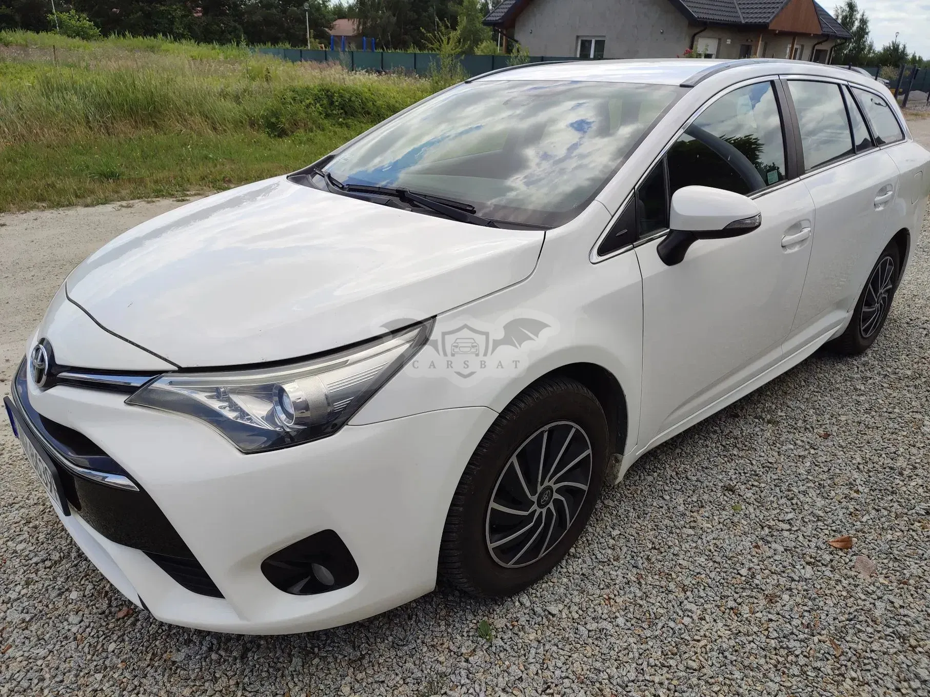 Toyota Avensis III (2009-) 1.6 Active 2015