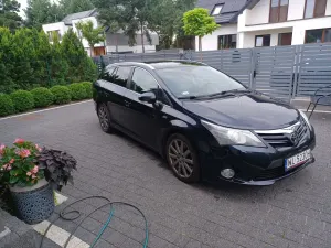 Toyota Avensis III (2009-) 2.2 D-CAT Prestige 2012