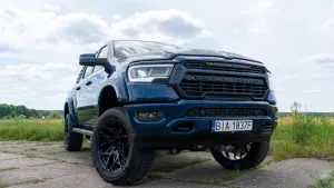 RAM 1500 5.7 Crew Cab Shortbed Laramie Sport Full 2023