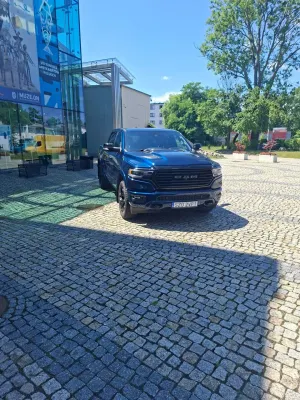 RAM 1500 5.7 Crew Cab Shortbed Limited Black 2020