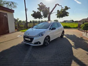 Peugeot 208 I (2012-2019) Blue-HDi 120 Stop&Start Allure 2015