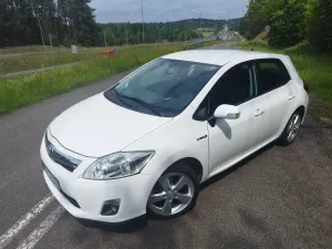Toyota Auris II (2012-) 2010