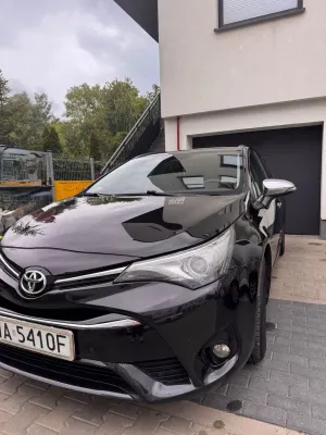 Toyota Avensis III (2009-) 2.0 D-4D Prestige 2017