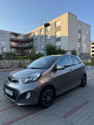 Kia Picanto (Morning) II (2011-) 1.0 ISG Fifa World Cup Edition 2014