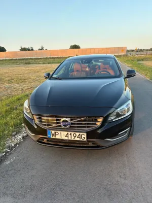 Volvo S60 II (2010-) T6 AWD Drive-E R-Design Momentum 2016