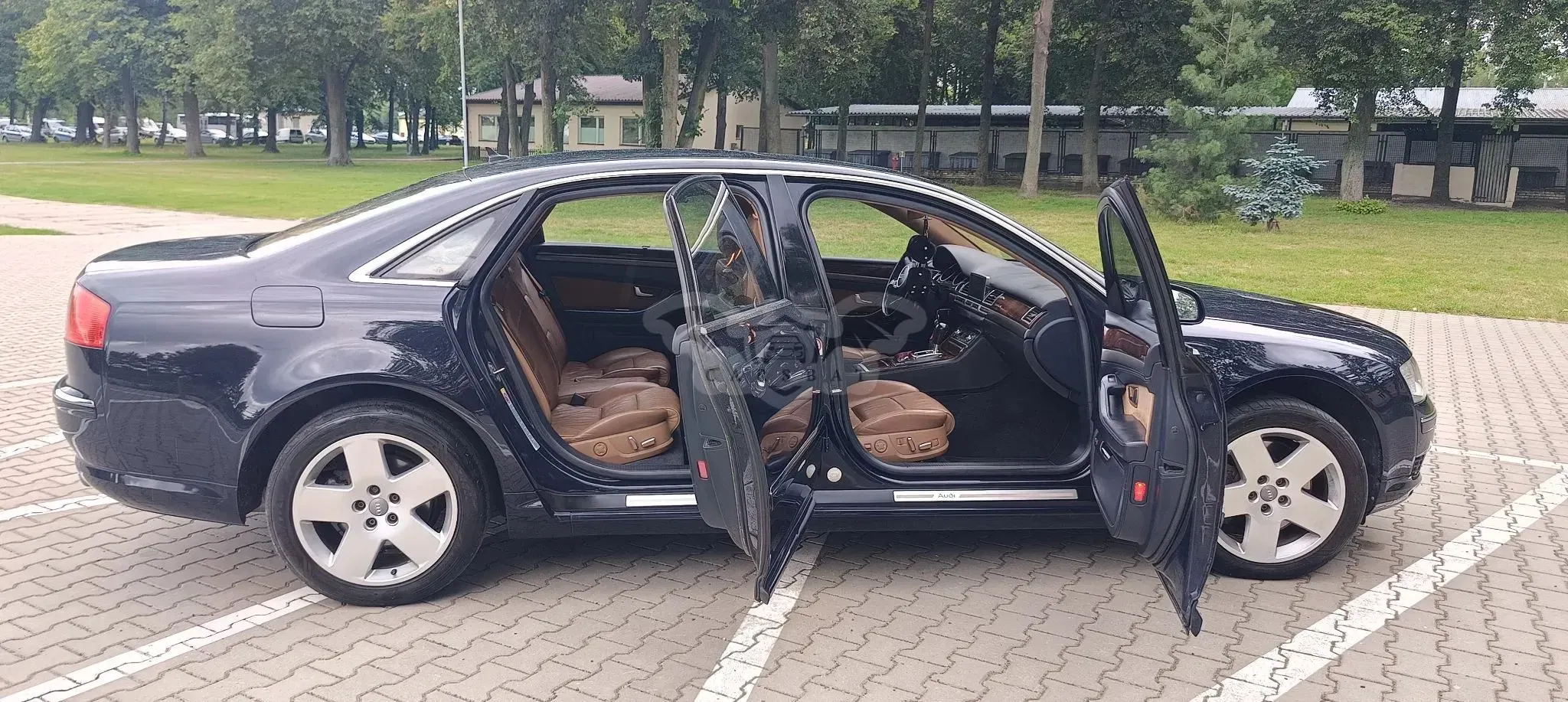 Audi A8 D3 (2002-2010) 4.2 Quattro Langversion 2004