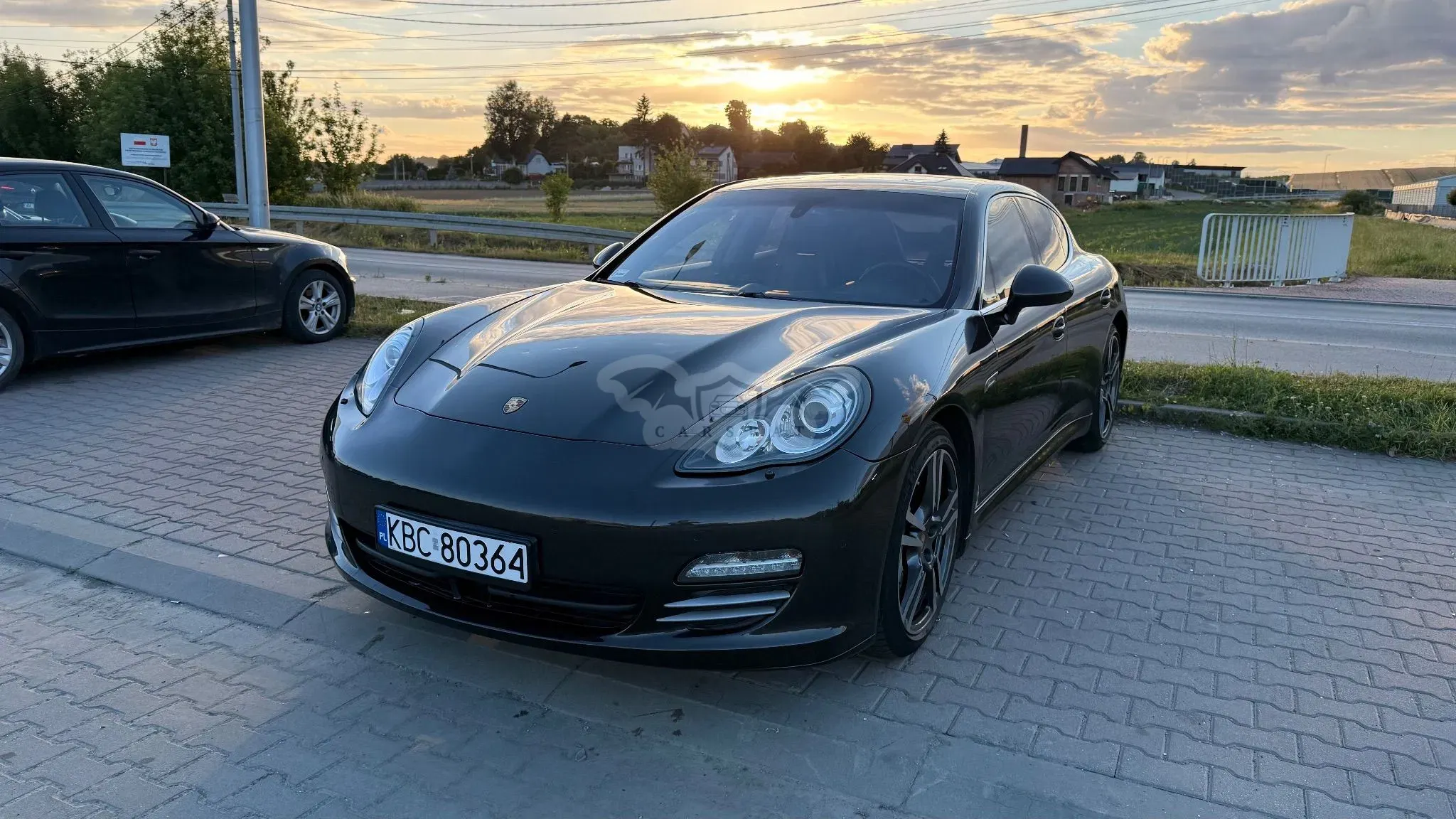 Porsche Panamera 4S 2011