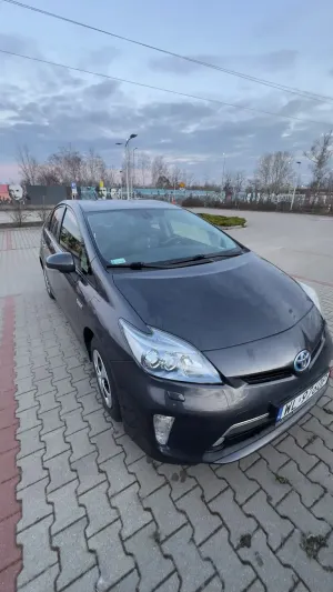 Toyota Prius III (2009-2015) 1.8 HSD Prestige 2013