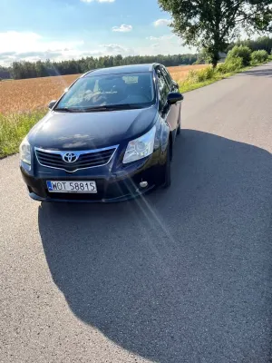 Toyota Avensis III (2009-) 2.0 D-4D Sol 2011