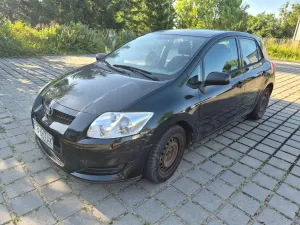 Toyota Auris I (2006-2012) 1.33 VVT-i Terra 2009