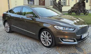 Ford Mondeo Mk5 (2014-) 2.0 TDCi STart-Stopp PowerShift-Aut Allrad Vignale 2015