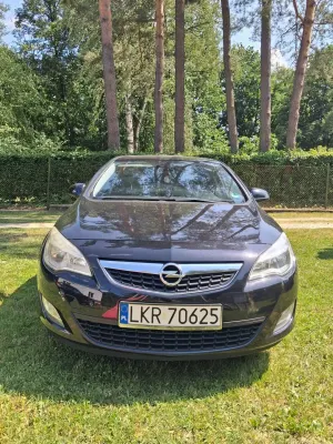 Opel Astra J (2009-2019) 1.6 Design Edition 2010