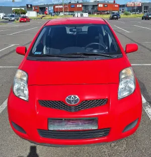 Toyota Yaris II (2005-2011) 1.33 Luna 2011