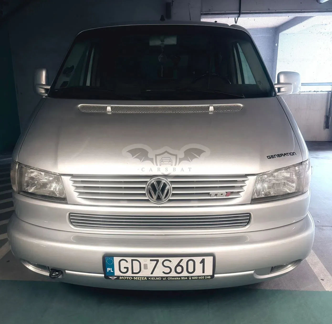 Volkswagen Multivan Standard 2000