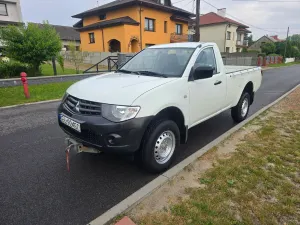 Mitsubishi L200 2.5 DID SC Inform 3os 2013