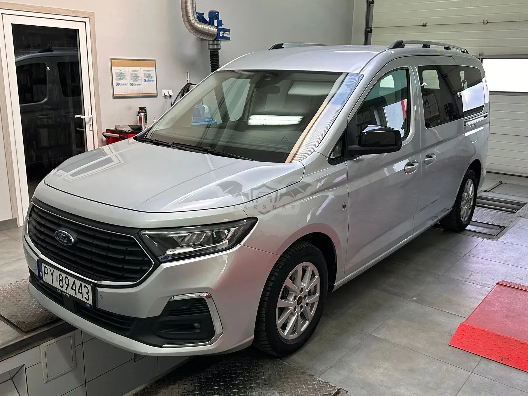 Ford Tourneo Connect Grand ver-grand-2-0-ecoblue-titanium 2023