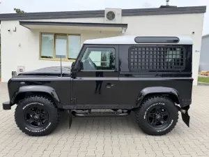 Land Rover Defender 90 DPF Hard Top E 2015
