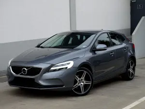 Volvo V40 II (2012-) D3 Momentum 2016