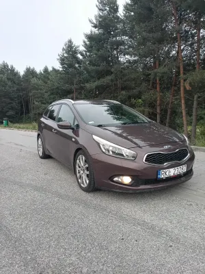 Kia Ceed II (2012-) 1.6 CRDi M 2013