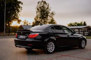 BMW 5 Series E60/E61 (2003-2010) 520d 2009